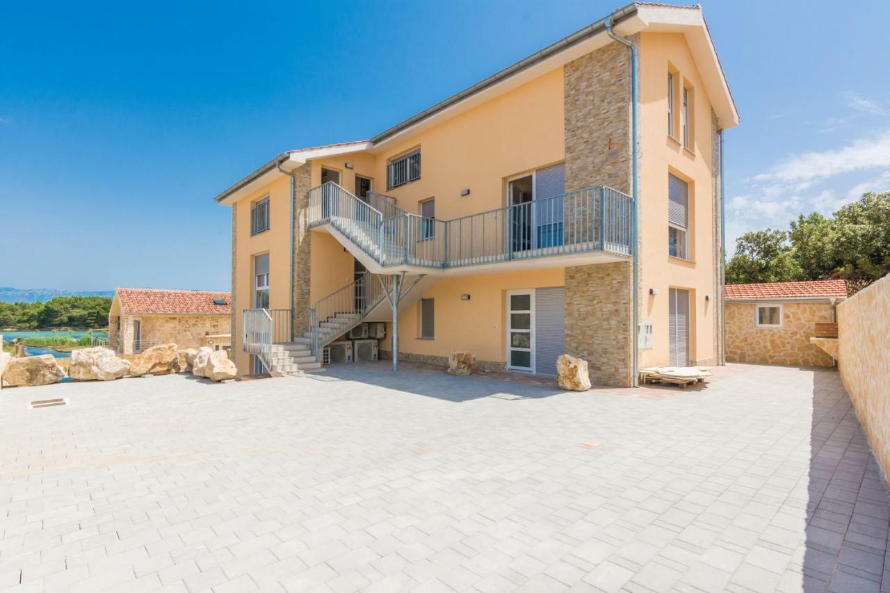 Fabulous House B With Outdoor Pool Apartment ซาตอน ภายนอก รูปภาพ