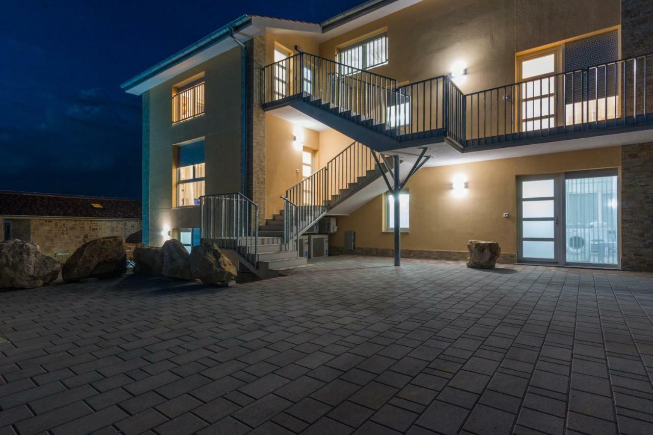 Fabulous House B With Outdoor Pool Apartment ซาตอน ภายนอก รูปภาพ